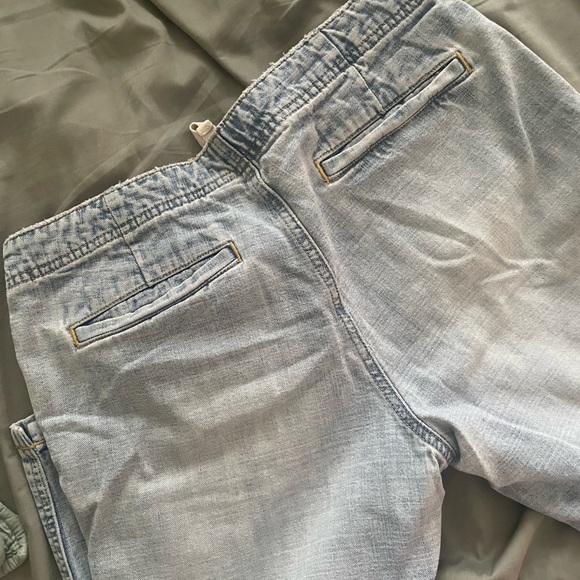 Old Navy Relaxed Jeans - Picture 3 of 5